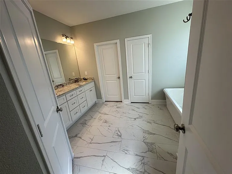 11948 Gillian Ct — Photo 16