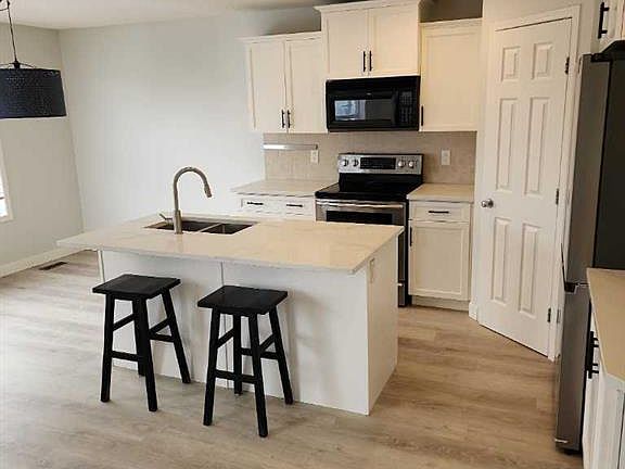 4th image of 15 S Tuscany Reserve Bay NW