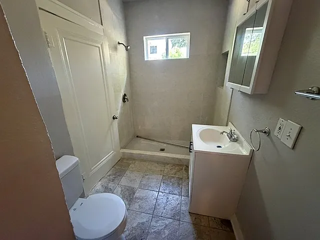 1822 Lee Hall — Photo 9