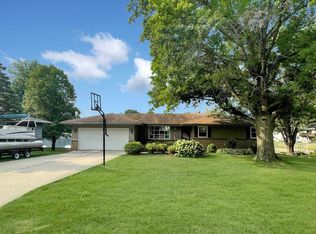 2231 Mallard Dr, Freeport, IL 61032