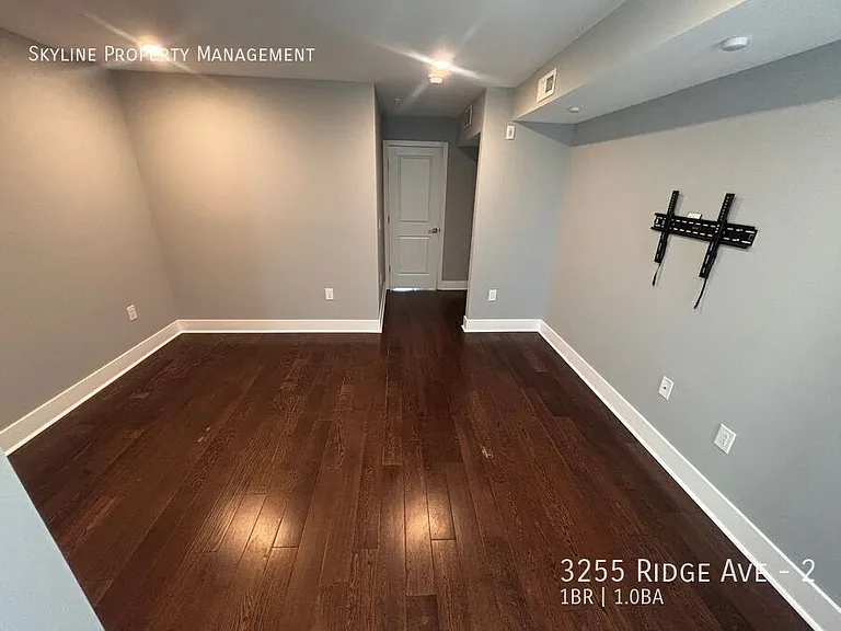 3255 Ridge Ave #2 — Photo 8