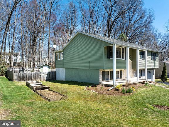 5th image of 431 Canterbury Dr