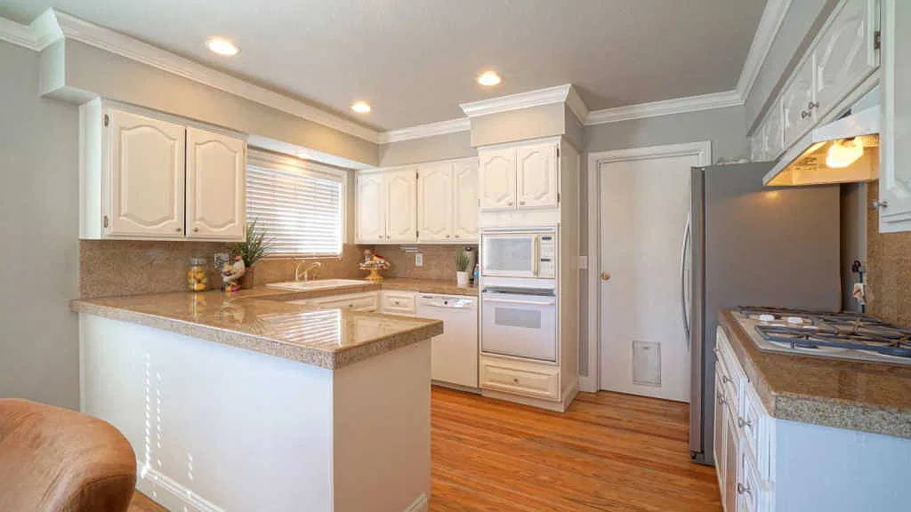 265 Carlton Ct