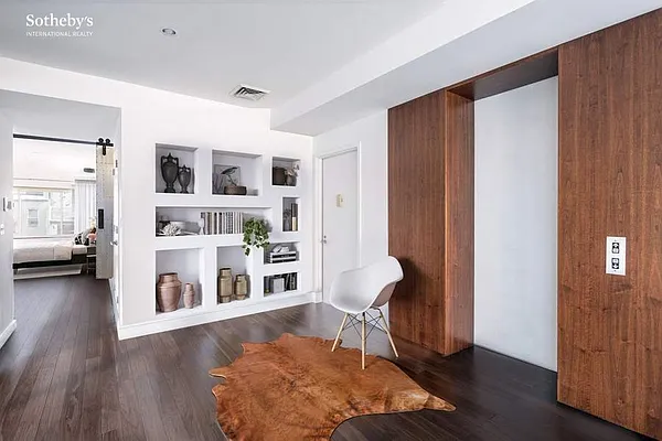 Sold by Sotheby's International Realty | media 2