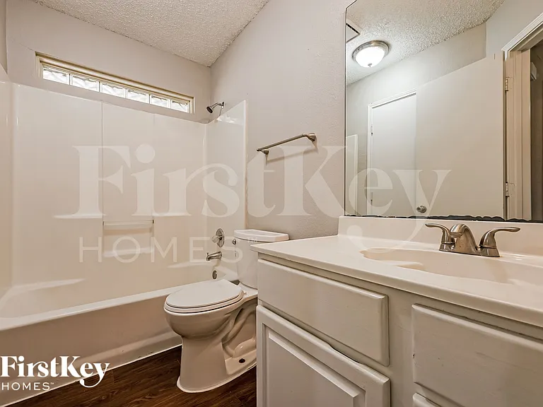 606 Plainview Dr — Photo 16