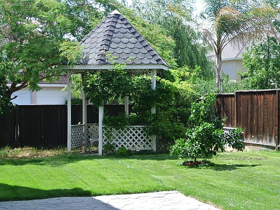 4th image of 1299 Dove Dr