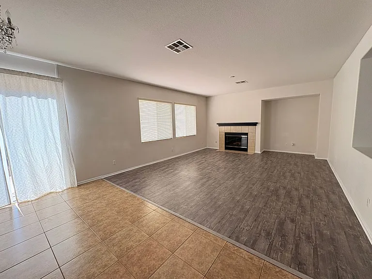 5875 Larry Dean St — Photo 14