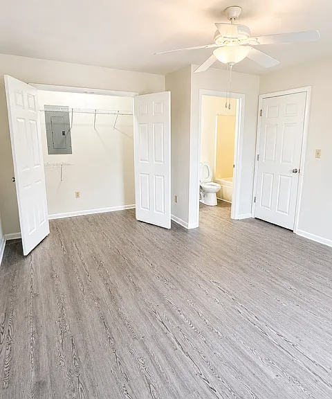 410 Donna Ln #410 — Photo 10