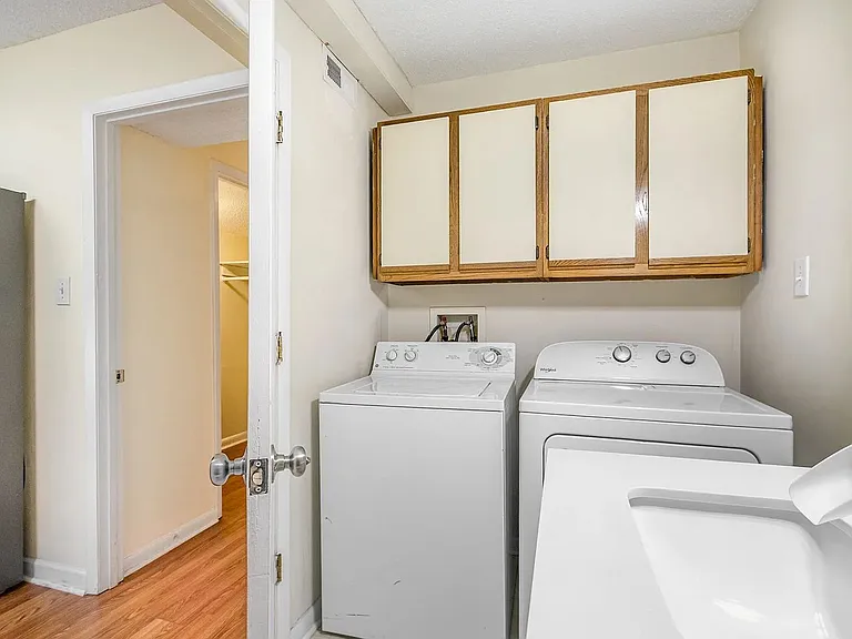 205 Spring St #1 — Photo 9
