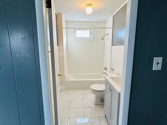 4th image of 144 Division St #2