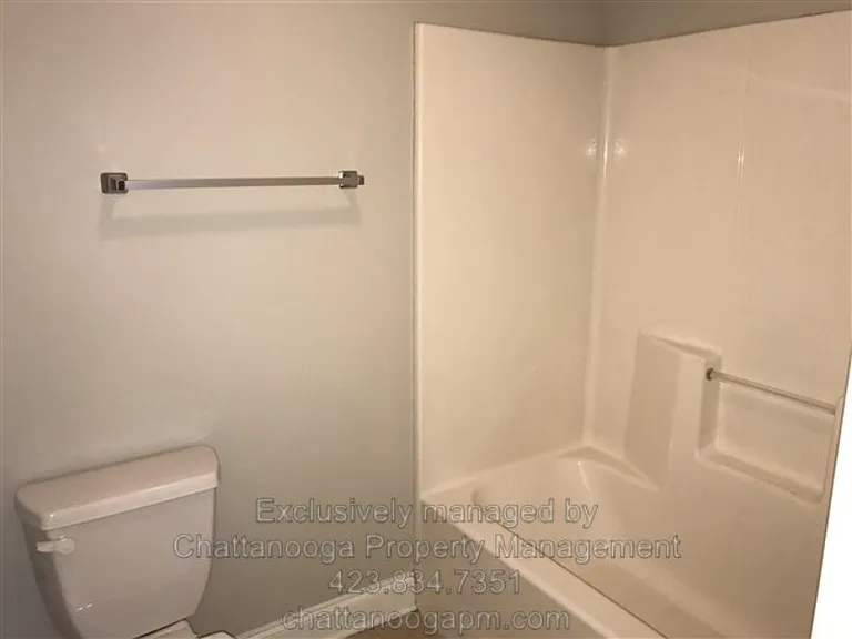 2704 Stone Trace Dr — Photo 15