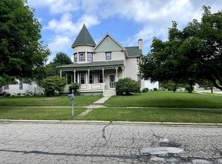 791 W Caledonia St, Howell, MI 48843