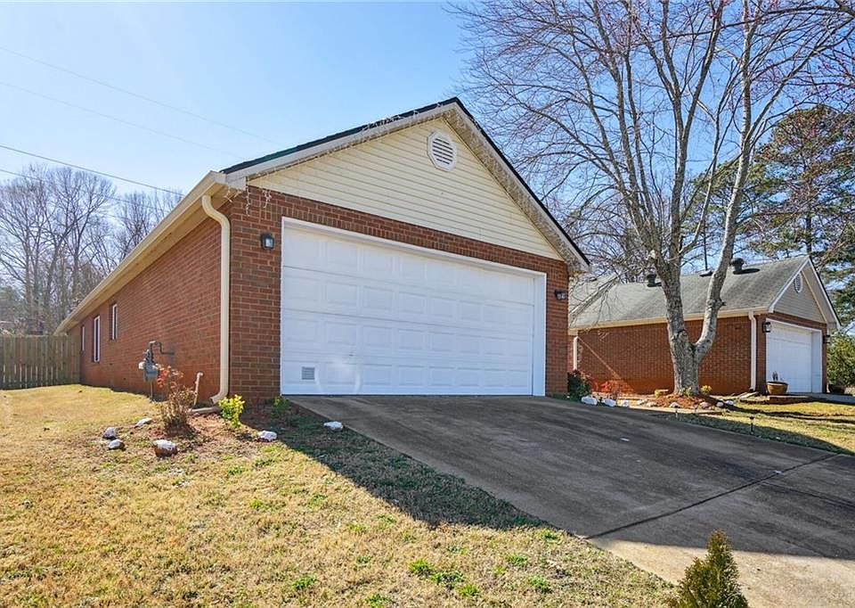 1st image of 3322 Salem Cove Trl SE