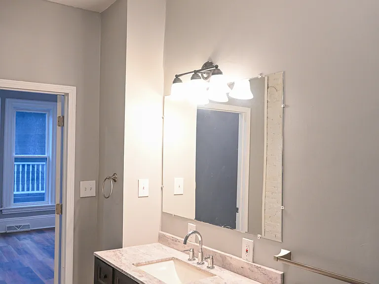 4015 Whitman Ave — Photo 10