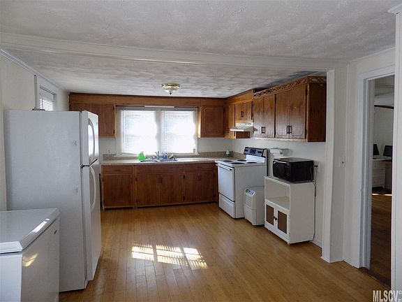 2nd image of 743 Wilmont St