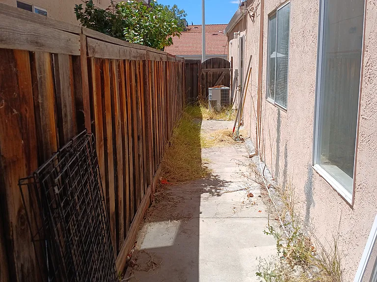 4505 Pampas Cir — Photo 37