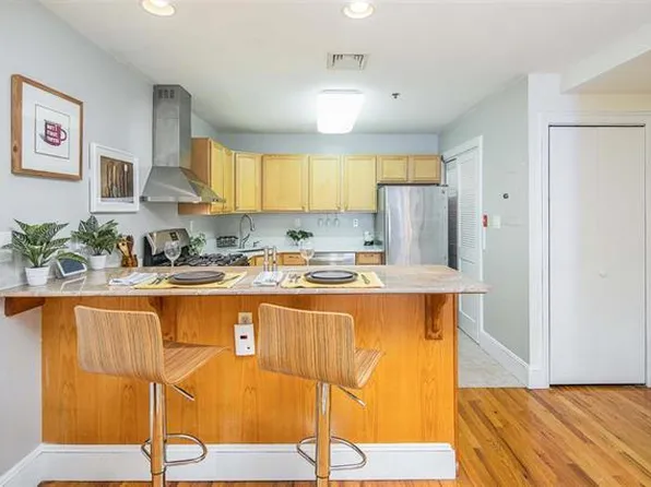 121 Willow Ave #3, Hoboken, NJ 07030