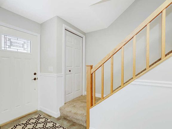 4th image of 6940 Lakeview Dr