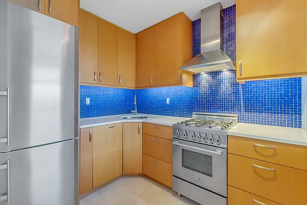 Sold by Christie's International Real Estate Westchester & Hudson Valley | media 30