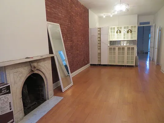 Rented by Space Real Estate | media 27