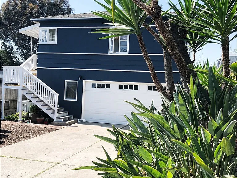 31865 8th Ave — Photo 1