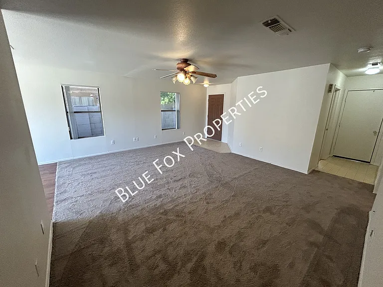 2021 W Menzel Dr — Photo 13