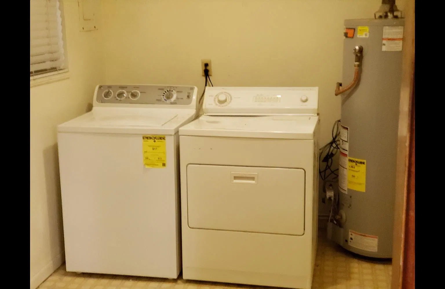 3 bed, 1000 sqft, $1,200 — Photo 3