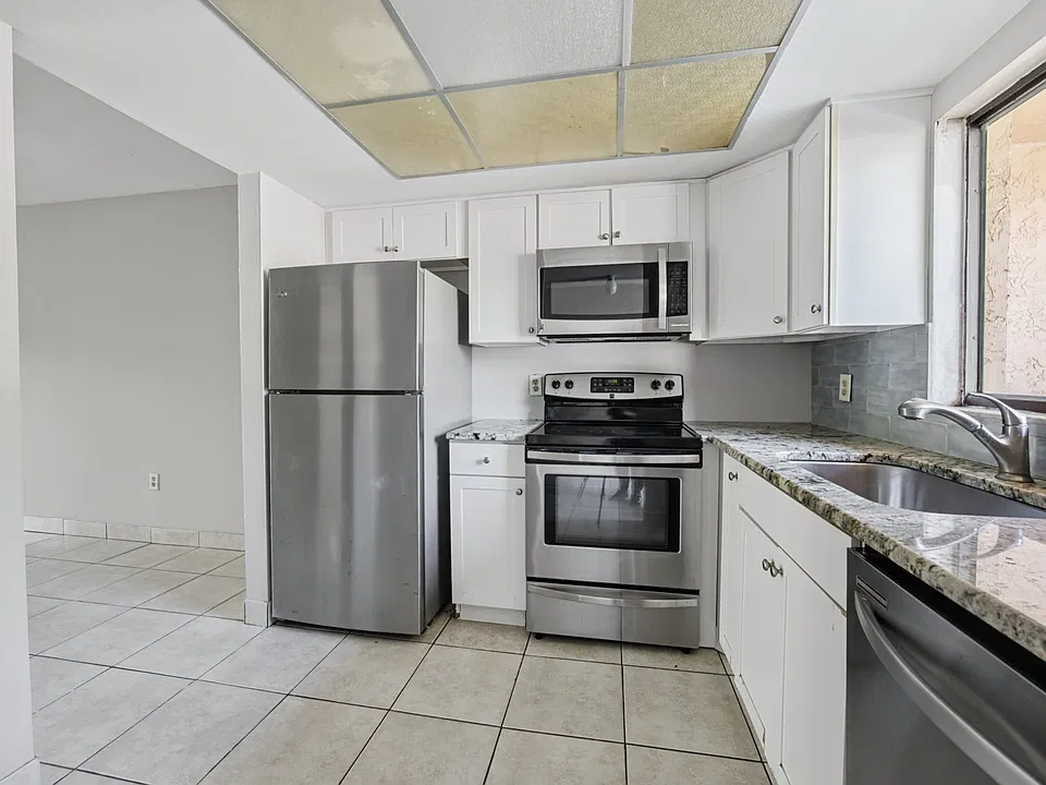 2680 Park Windsor Dr #511
