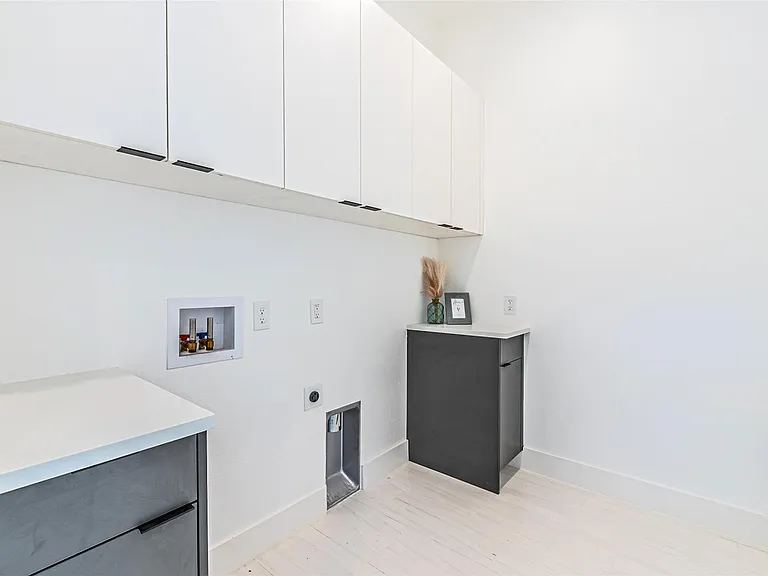 4309 Sylvester St — Photo 34