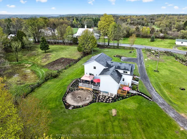 311 Burridge Rd, South Frontenac, ON K0H 1T0