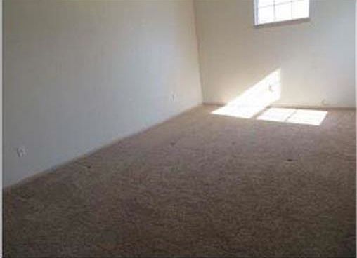 5th image of 717 SE 14th St #141A