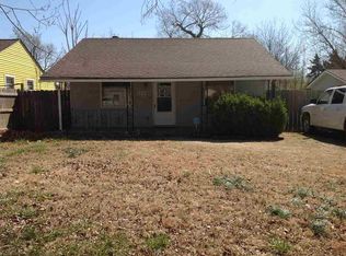 2452 S Laura St, Wichita, KS 67216