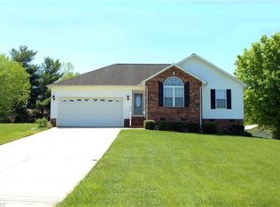 1075 Harvest Dr, Thomasville, NC 27360