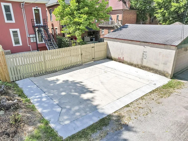 42 King Ave #A — Photo 35