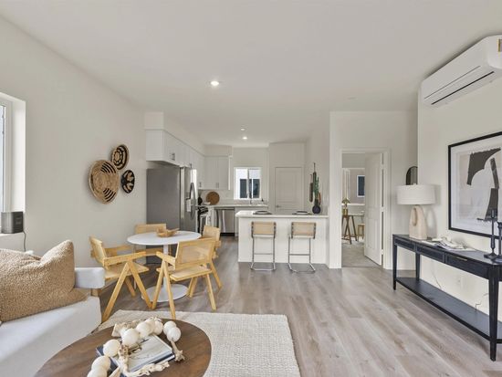 8190 Golden Ave, Lemon Grove, CA 91945
