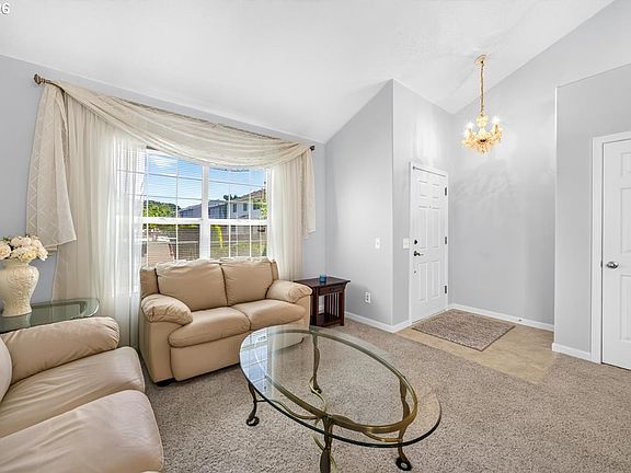 5th image of 1733 Harvey Way
