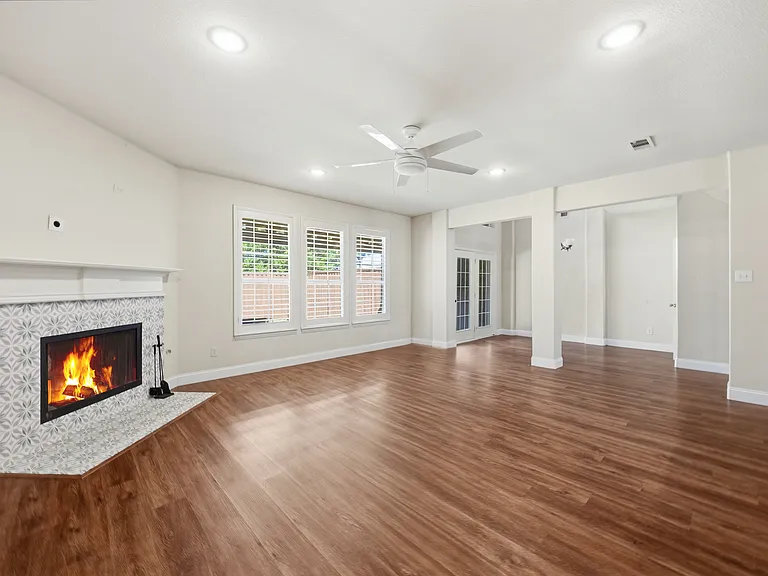 6305 Hilltop Dr — Photo 2