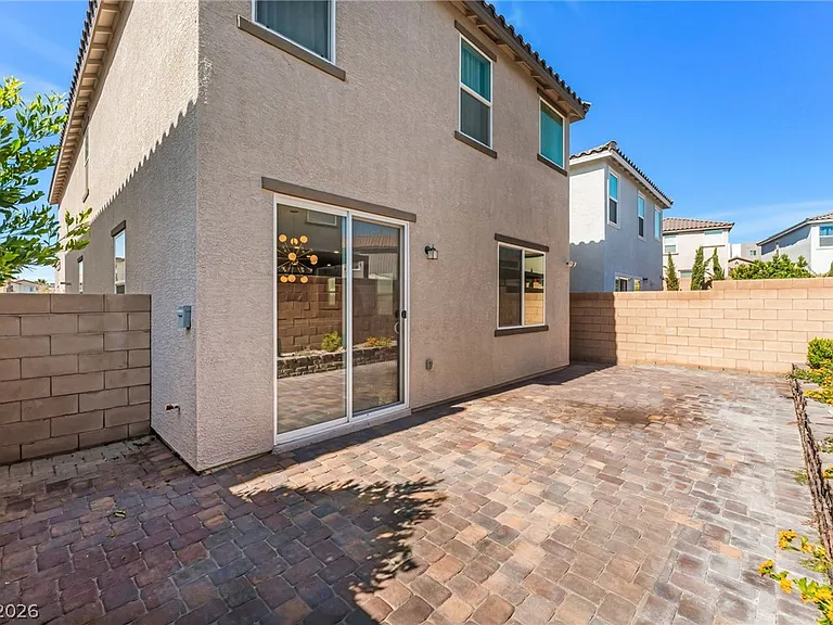 8448 Vulturo Ave — Photo 35