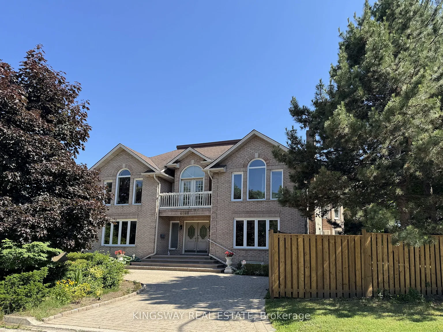 6 bed, $7,700 — Photo 1