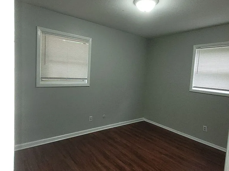 1519 Coffee Ct — Photo 8
