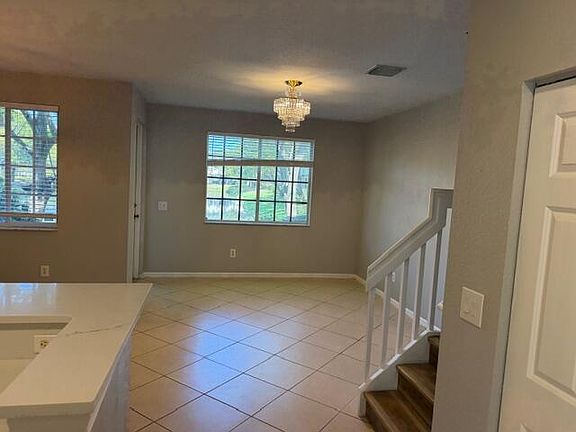 3rd image of 2024 Freeport Ln