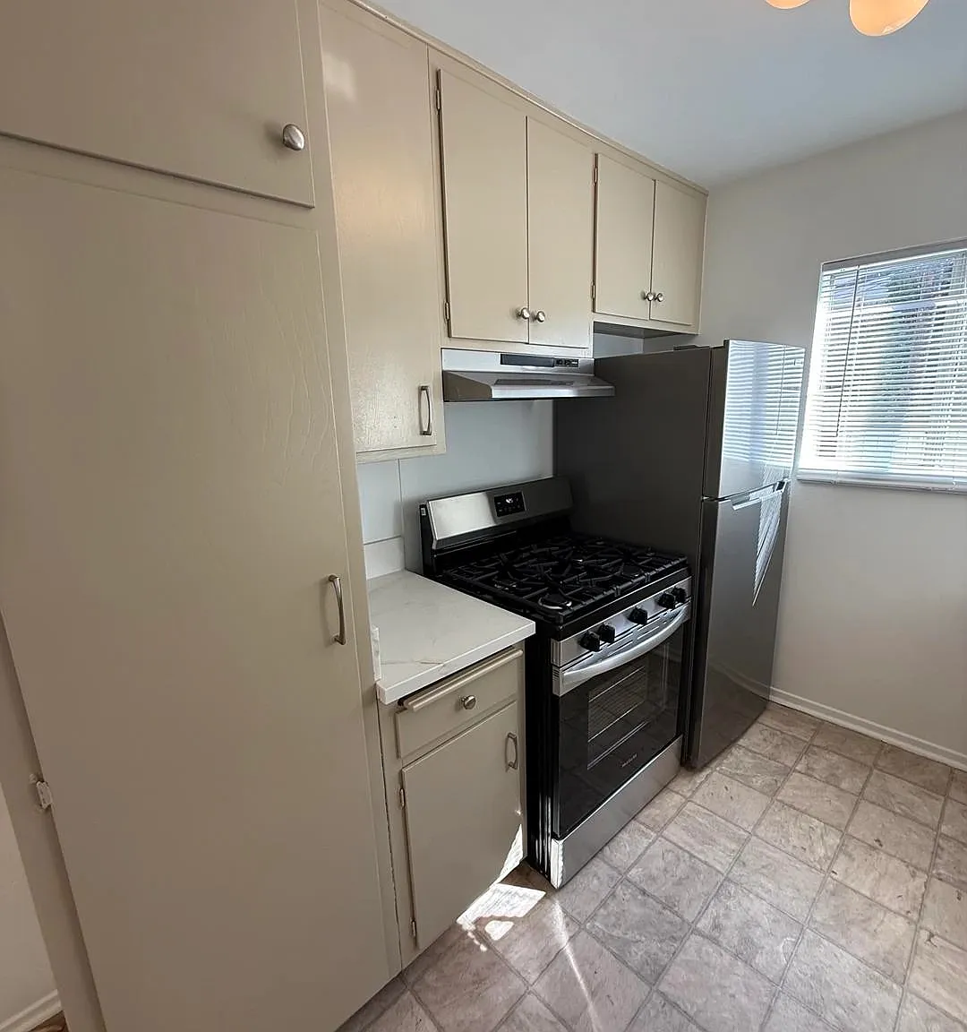 1828 Prosser Ave — Photo 4