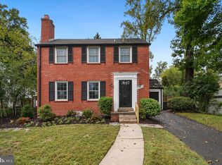 5207 Roosevelt St, Bethesda, MD 20814