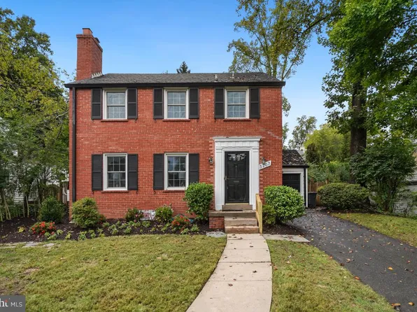 5207 Roosevelt St, Bethesda, MD 20814