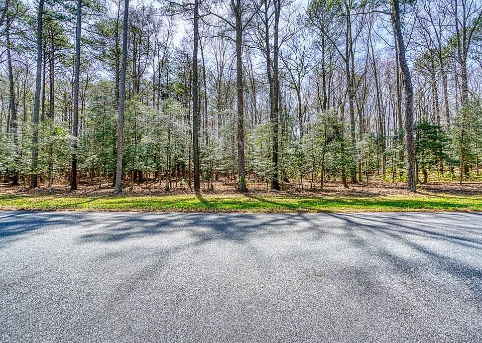 1st image of 43 Corbin Hall Ln