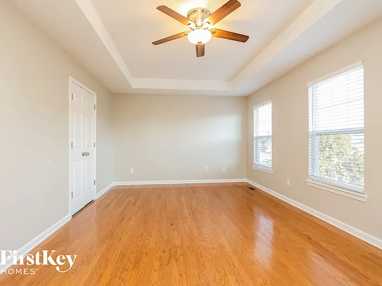 1431 Bern Dr — Photo 9