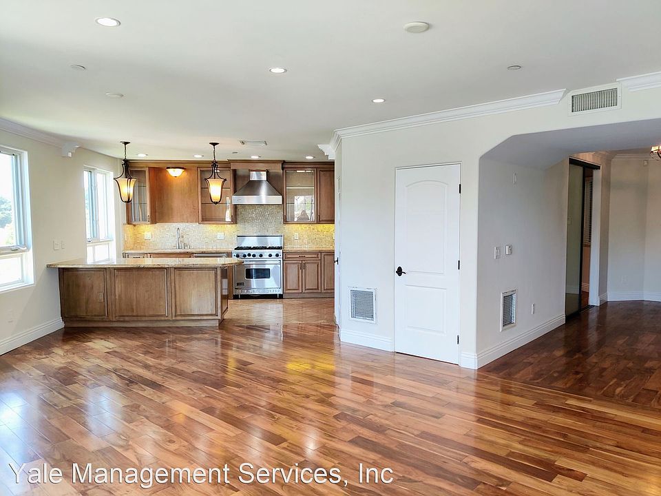 1st image of 4350 Vantage Ave APT 303