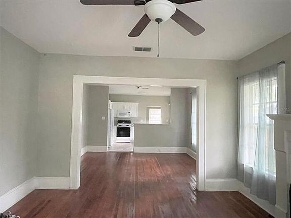 4th image of 312 E Hanna Ave