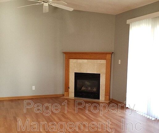 2nd image of 1040 Minns Dr #F