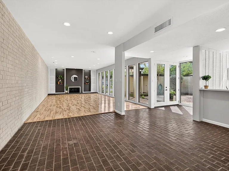 147 Valley Dr — Photo 16